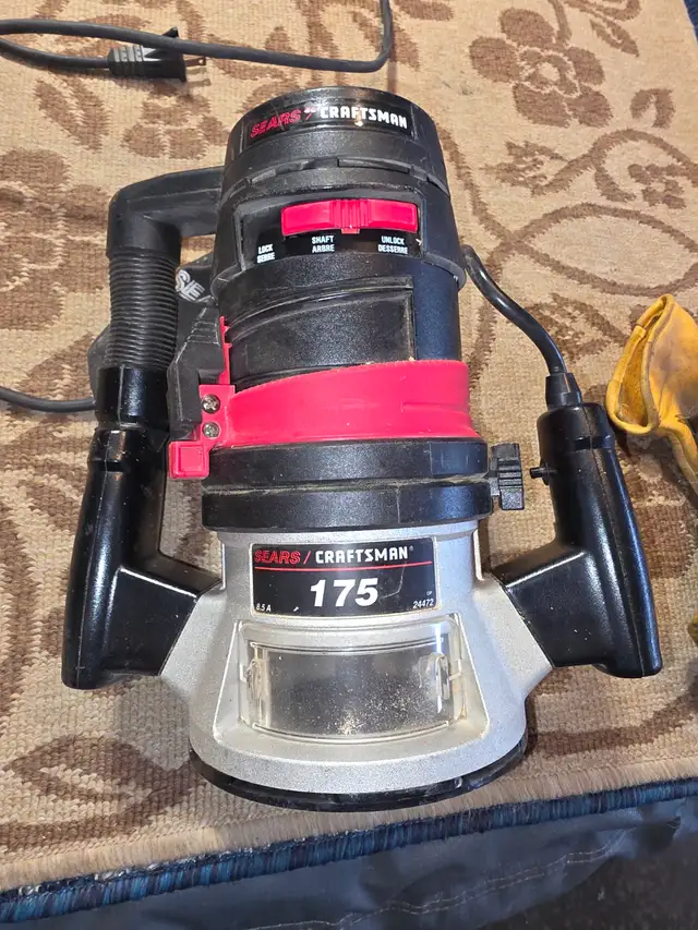 CRAFTSMAN ROUTER AND BITS