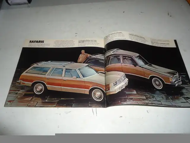 1981  PONTIAC FULL LINE DEALER SALES BROCHURE.CAN MAIL IN CANADA in Arts & Collectibles in Belleville - Image 11