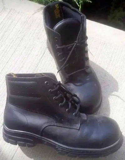 Mellow Walk women's size 9.5 CSA rated safety boots. Worn once, View more