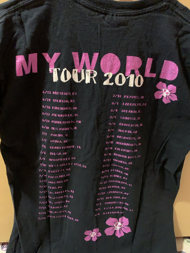 Justin Bieber My World Tour Tee in Women's - Tops & Outerwear in Regina - Image 4
