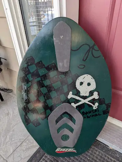 Banzai original wooden skim board. Good condition. Some minor paint wear.
