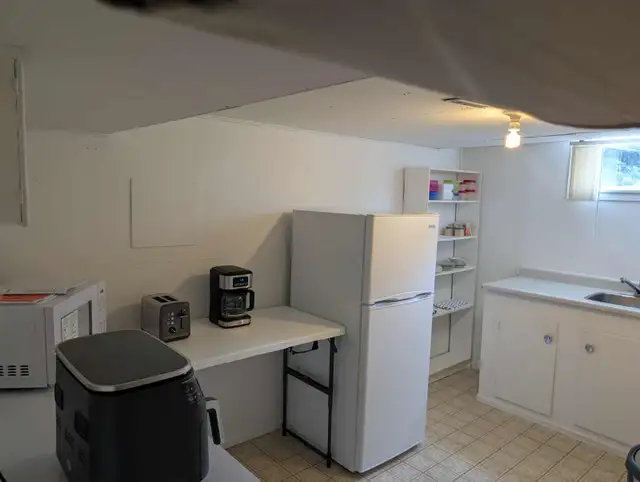 Chambres à louer dans sous-sol privé – secteur Université. in Room Rentals & Roommates in Sherbrooke - Image 8