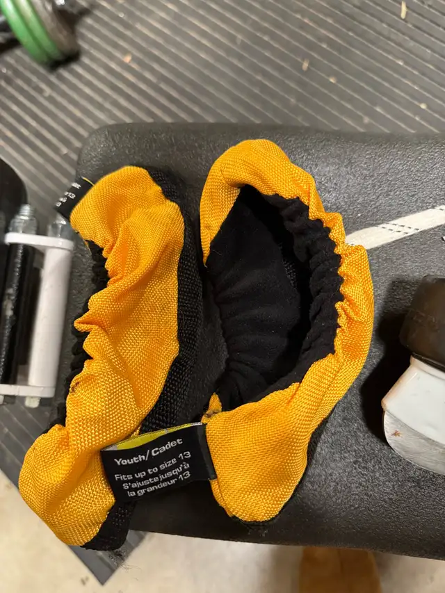 CCM Tacks 2092 skates youth size 12  in Skates & Blades in Kitchener / Waterloo - Image 6