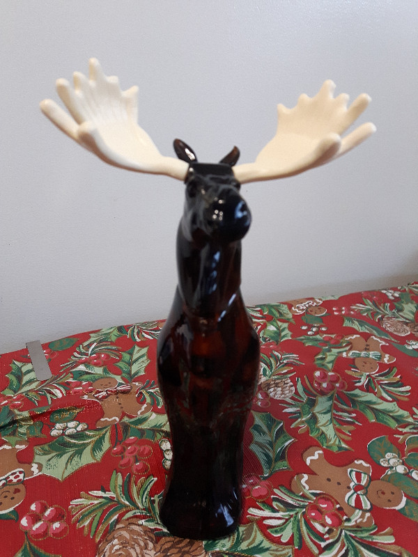 Vintage Avon Alaskan Moose After Shave Decanter in Arts & Collectibles in Edmonton