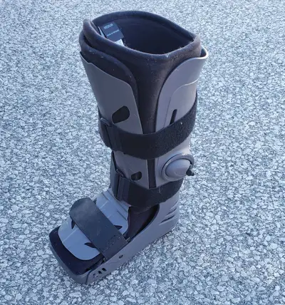 New Medium Air Cast Boot Brand new condition , View more