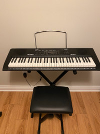 Music Stand | Guitars, Pianos & Other Musical Instruments in Ottawa /  Gatineau Area | Kijiji Classifieds
