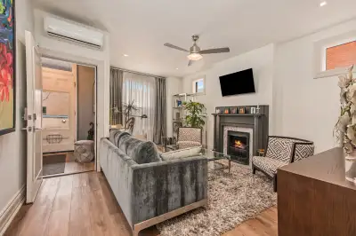 Luxury Furnished Rental in Golden Triangle!