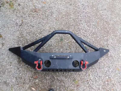 DV8 F5-10 Steel front bumper for Jeep Wrangler JL or Gladiator JT. Located near Portland Ontario.
