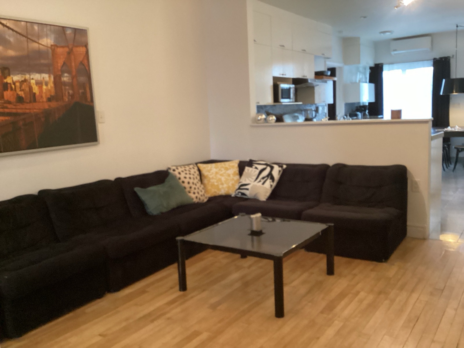 3 chambres,WIFI,meublé,chauffé,éclairé,Métro Joliette, terrasse — photo 2
