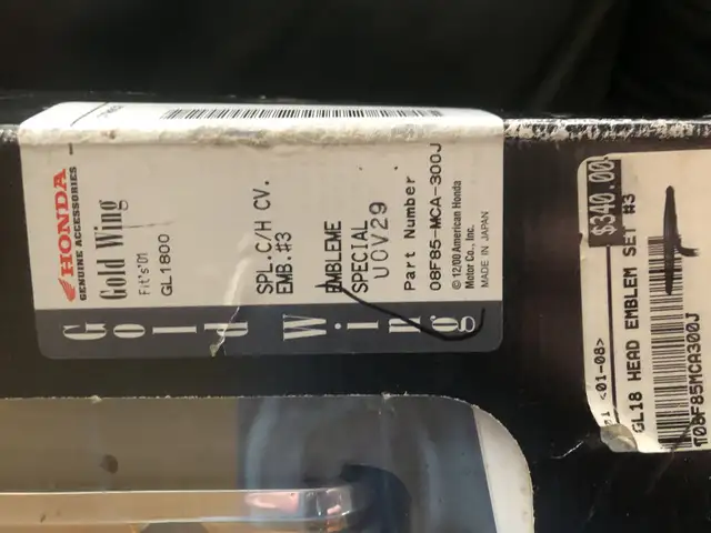 2001 GL1800 ENGINE TRIM in Motorcycle Parts & Accessories in Red Deer - Image 4