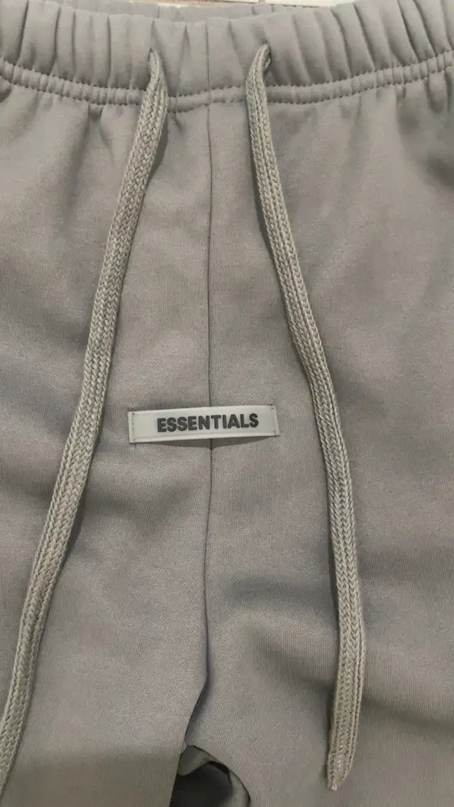 essentials sweatpants  in Men's in Mississauga / Peel Region - Image 6