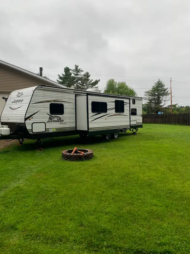 2018 JAYCO travel trailer 294QBS. in Travel Trailers & Campers in Pembroke - Image 2