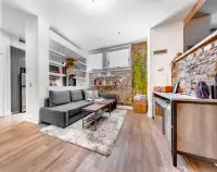 KING WEST STUDIO LOFT - PARTIALLY FURNISHED