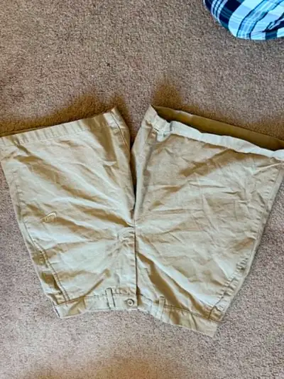 Nike Beige Cargo Shorts - Size 32 - Vintage - $35, View more