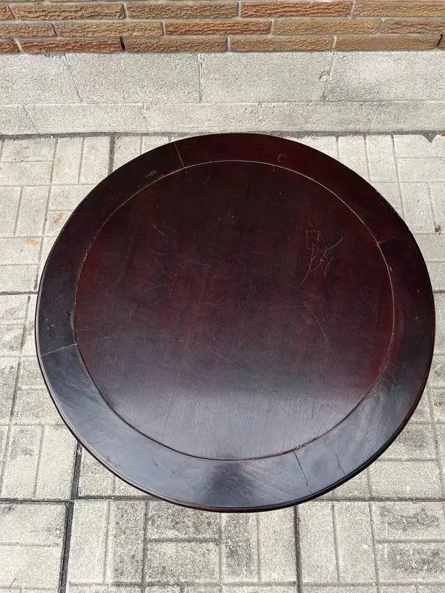 Round Pedestal Side Table in Other Tables in Hamilton - Image 3