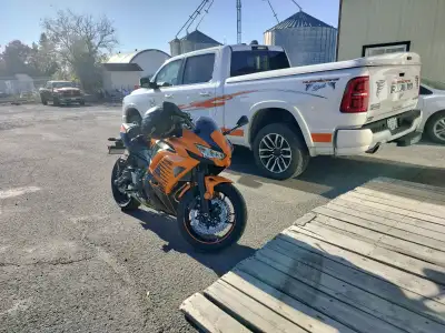 * minor decal scratch with brand-new replacement included * Stock other than Graves sliders; no acci...