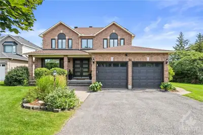 **Fully Furnished 1-Bed / 1-Bath Basement Apartment in Beautiful Kanata Lakes — Tailor-Made for IR P...