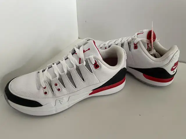 Jordan 3 Nike Zoom Vapor Roger Federer Fire Red 2017 (Men) in Men's Shoes in City of Toronto - Image 7