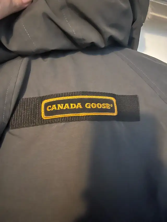 Canada goose jacket kids in Kids & Youth in Oshawa / Durham Region - Image 4