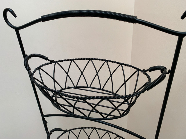 Wire Basket Stand * Great Condition in Storage & Organization in Ottawa