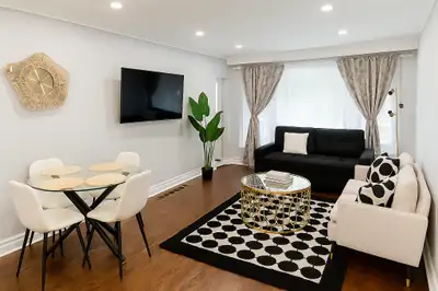 Newly Reno 3BR Family Bungalow near York U & TTC!, View more