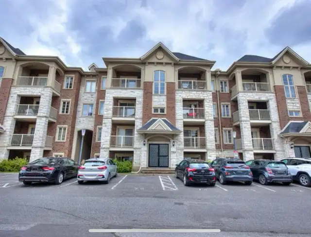  RENOVATED 4½ CONDO IN BLAINVILLE – $1,695 
