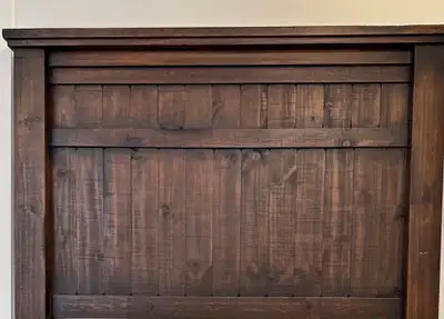 SOLID WOOD QUEEN BEDS WITH STORAGE DRAWERS.  SAVE   $  200, View more