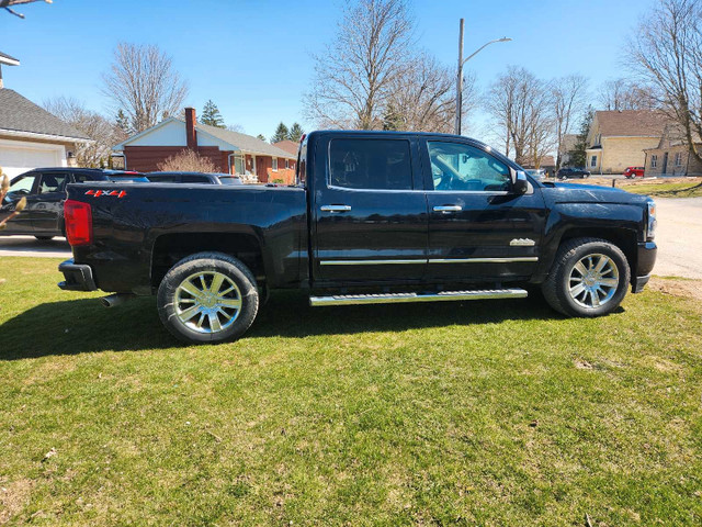 2018 Chevy Silverado 1500 High Country 4x4 in Cars & Trucks in Grand Bend - Image 4
