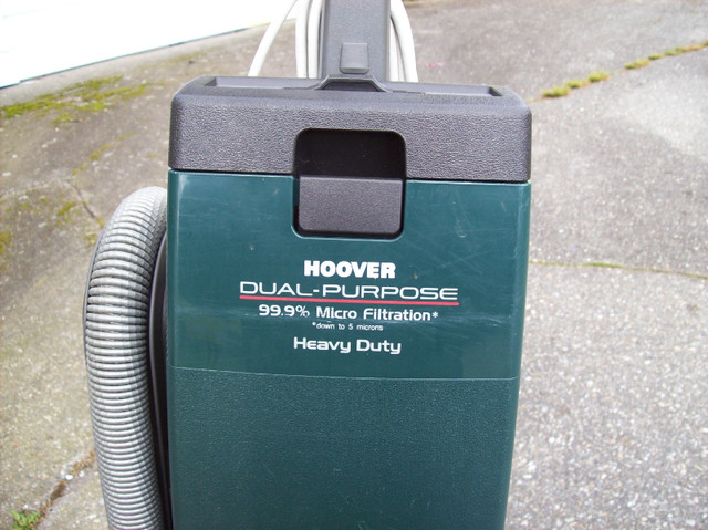 HOOVER VACUUM in Vacuums in Abbotsford - Image 3
