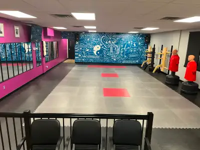 Vous cherchez un espace propre, calme et professionnel pour offrir vos cours ou activités? Cet espac...