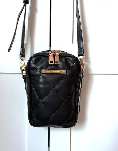 Poppy and Peonies Crossbody Bag - Like New, View more