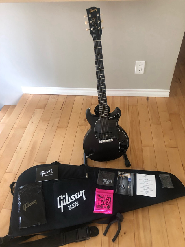Mint Gibson Les Paul Jr Double Cut EXTRAS  in Guitars in Brandon - Image 2