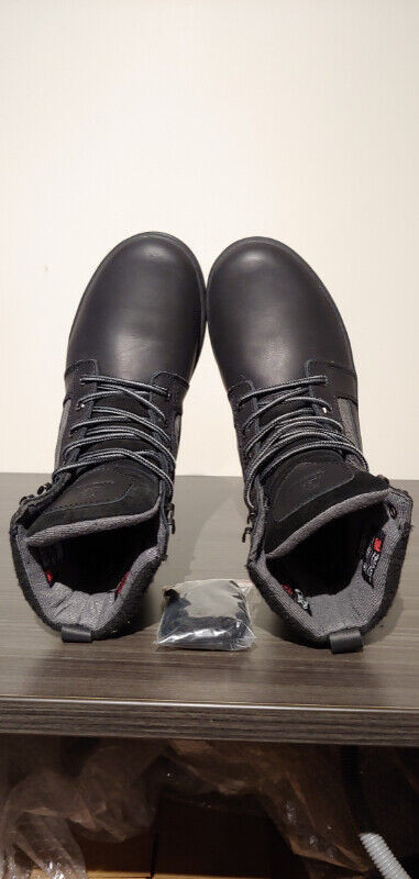 Kodiak Cascade Arctic Grip Winter Boots - Men's Size 8 in Men's Shoes in Abbotsford - Image 3