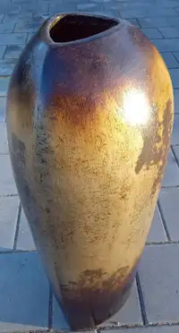 LARGE DÉCOR VASE (36 inches tall)