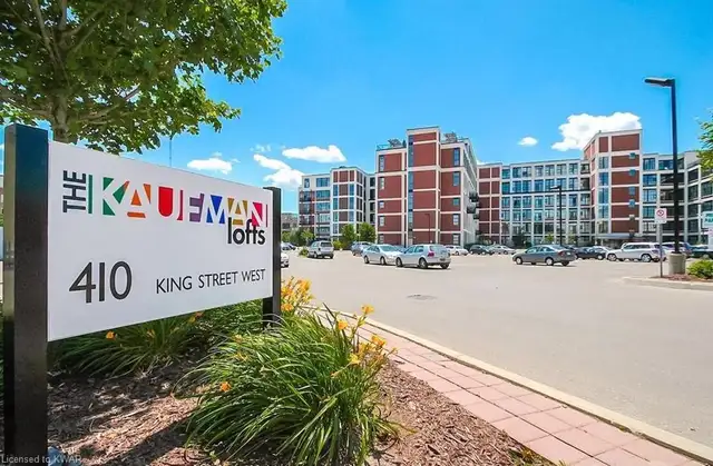 Kaufmann Lofts: 1 bed   den, All-inclusive $2,195 (May 1st)