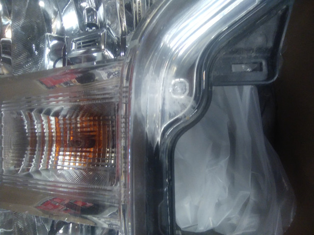 FO2502405C * 2019 - 2022 Ford Super Duty Driver Headlight in Auto Body Parts in Sault Ste. Marie - Image 3