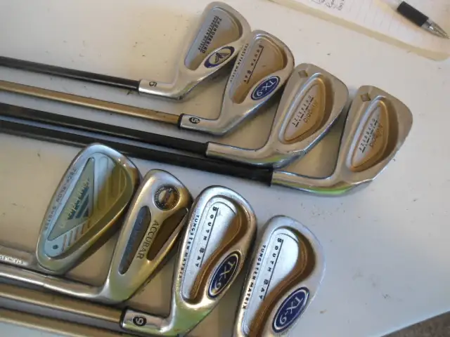 SET OF MEN'S RIGHT HANDED GOLF CLUBS WITH GOLF BAG  52 in Golf in Sudbury - Image 7