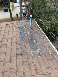 DO YOU HAVE A ROOF PROBLEM?            WE CAN FIX IT!