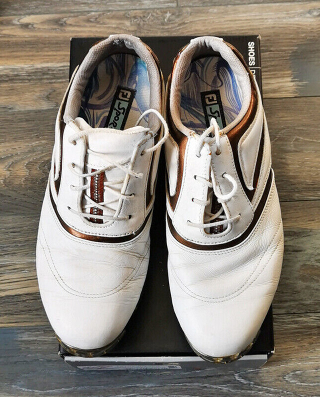 FootJoy  ladies spiked shoes. Size 9 (40) in Golf in Brantford - Image 2