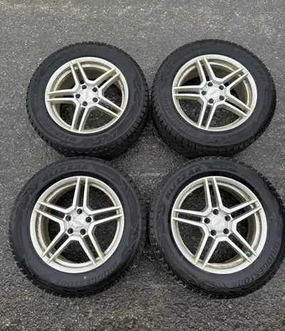 245/60/18 Bridgestone Blizzak DM-V2 winter tires used for 1 winter on a sold 2023 Hyundai Palisade....