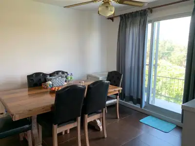 Grand 5 1/2 à louer dans un duplex supérieur