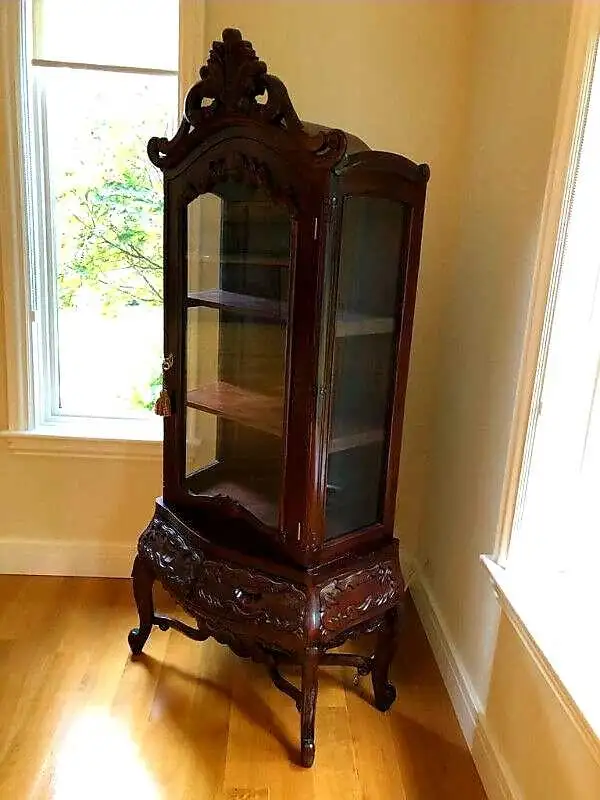 MAHOGANY DISPLAY CABINET in Hutches & Display Cabinets in Windsor Region - Image 4