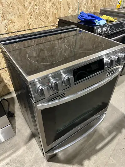 Stove/Range Perfect condition!, View more