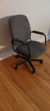 Chaise de Bureau (Gris) / Desk Chair (Gray)