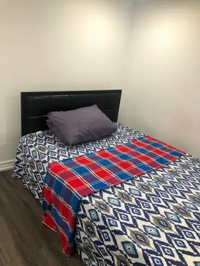 Very spacious and fully furnished room on the basement of a Bungalow house in Scarborough will be re...