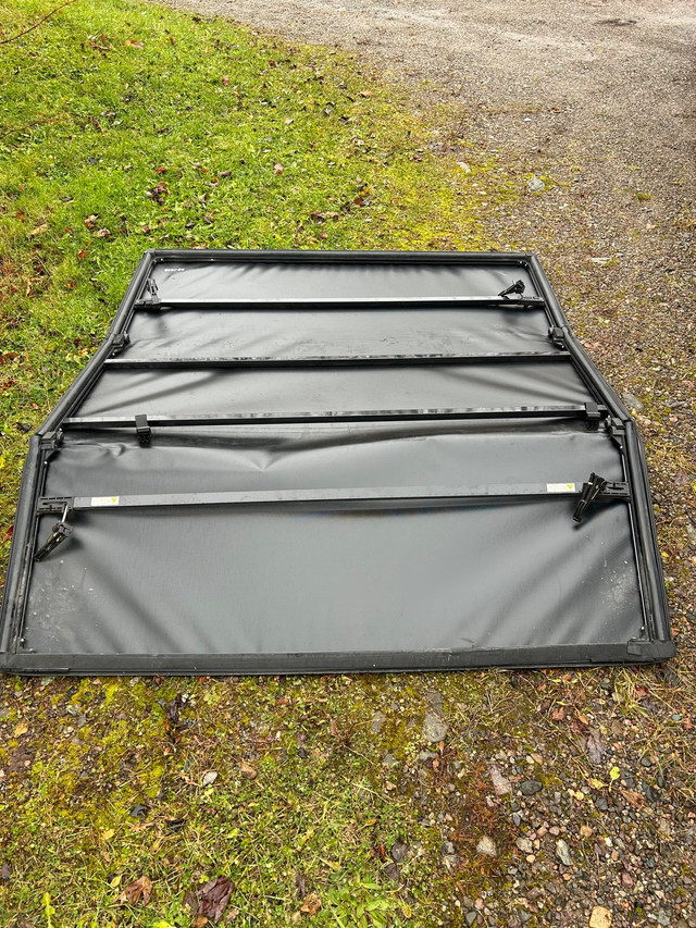 Tonneau cover in Other Parts & Accessories in City of Halifax