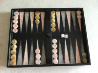 Jeu de backgammon en onyx et marbre neuf