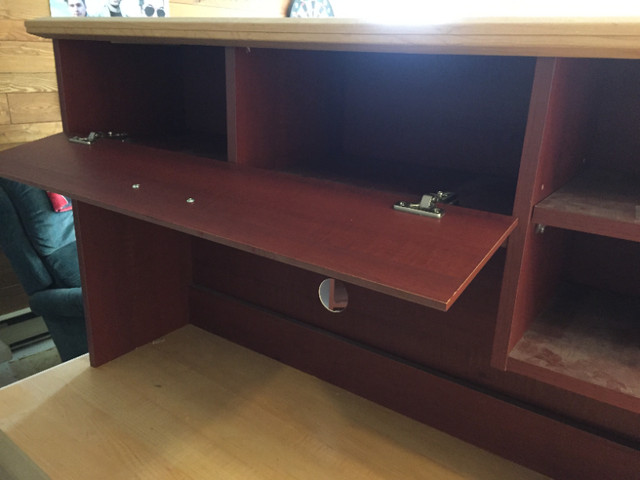 Computer Desk w Hutch and TV Stand in Desks in North Bay - Image 4