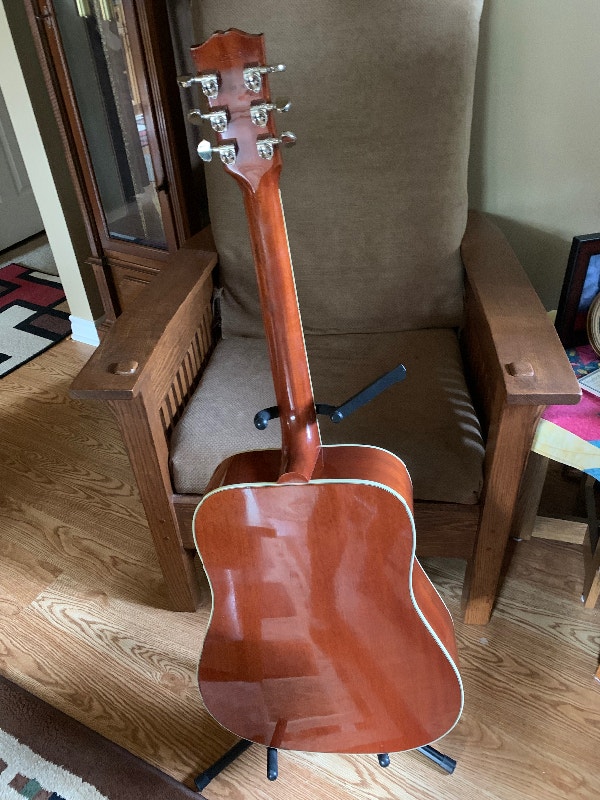 Gibson Hummingbird acoustic guitar. Guitars Barrie Kijiji