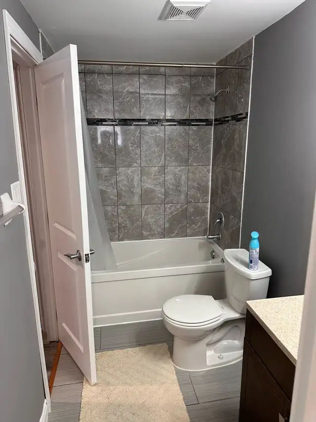 Private Room for  Rent in Room Rentals & Roommates in Kitchener / Waterloo - Image 9